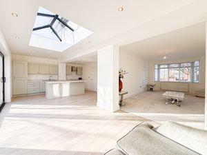 Photo 6- click for photo gallery